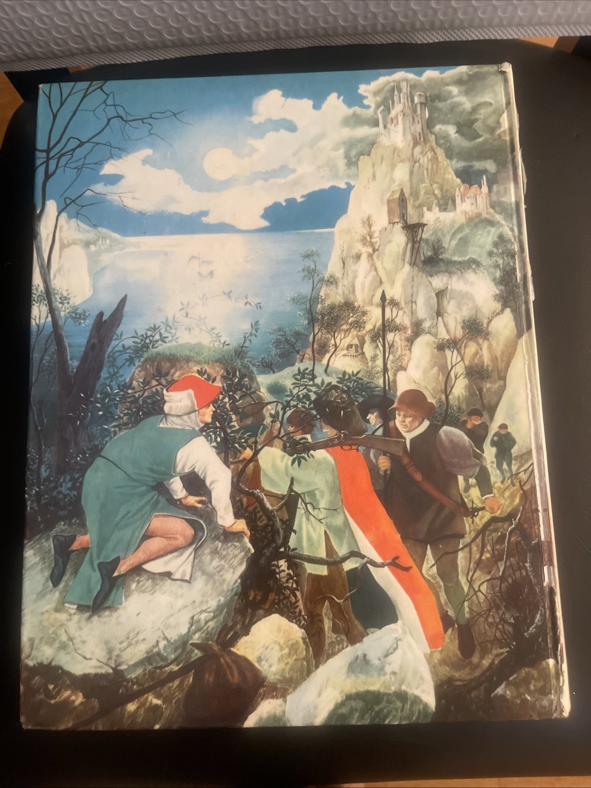 The Enchanted Princess and Other Fairy Tales: A Giant Golden Book L373
