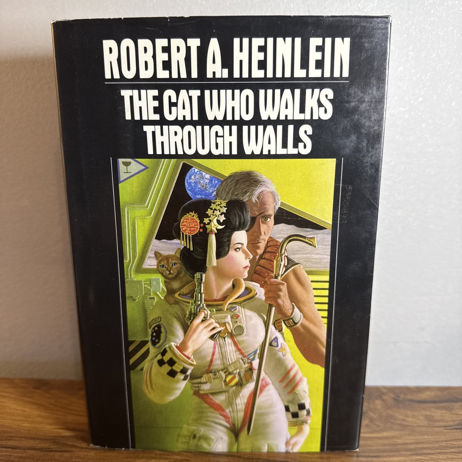 The Cat Who Walks Through Walls – Robert A. Heinlein 1985 1st Edition HC/DJ