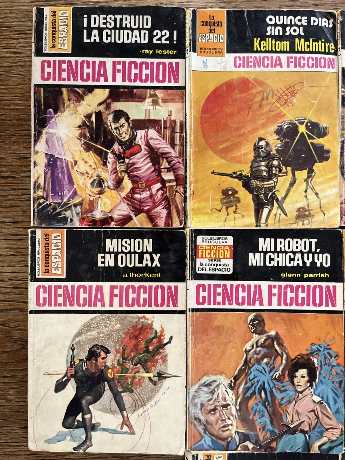 Espacio 10 Spanish Language Science Fiction Fantasy Digest Size Pb’s Lot 15 PP