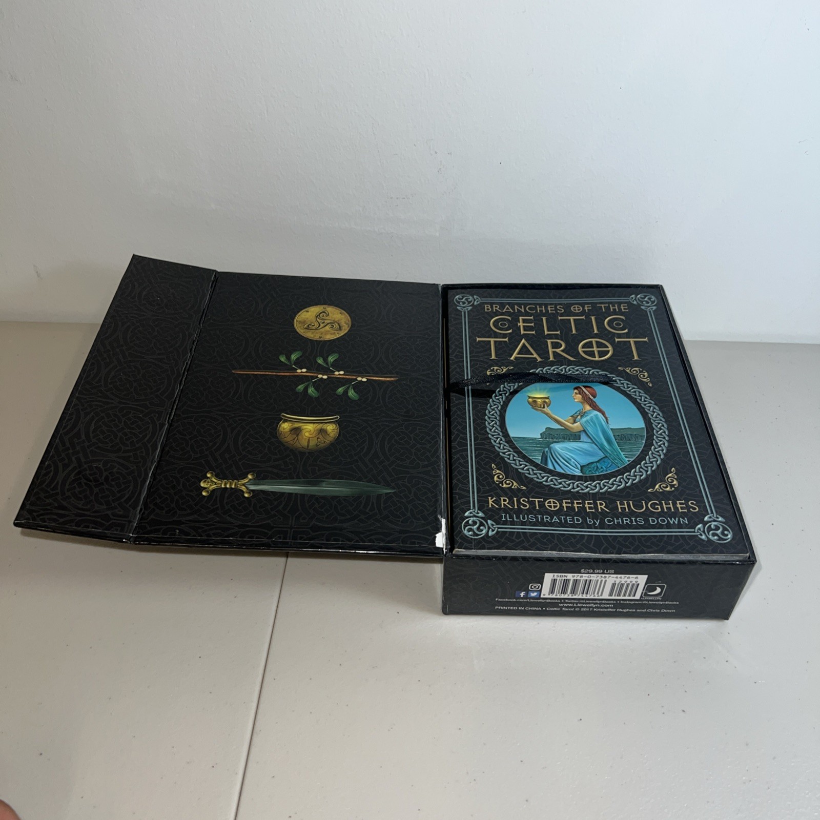 Celtic Tarot Chris Down Kristoffer Hughes Cards Full Color Guide Book