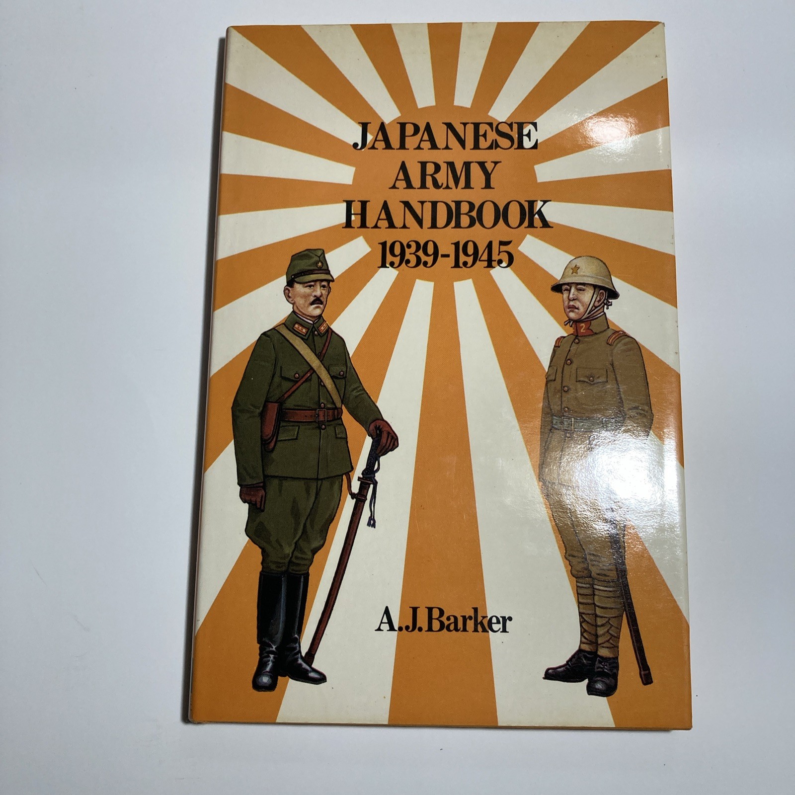 HIPPOCRENE: JAPANESE ARMY HANDBOOK 1939-1945 (1979) VG- 128pgs HCDJ