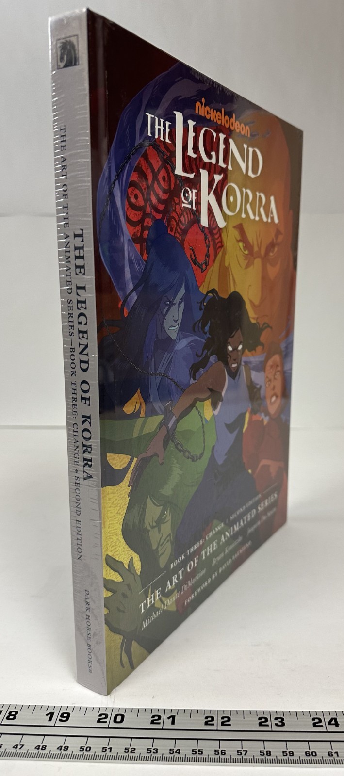 The Legend of Korra: The Art of the Animated Series Book 3: Change (2nd Edition)