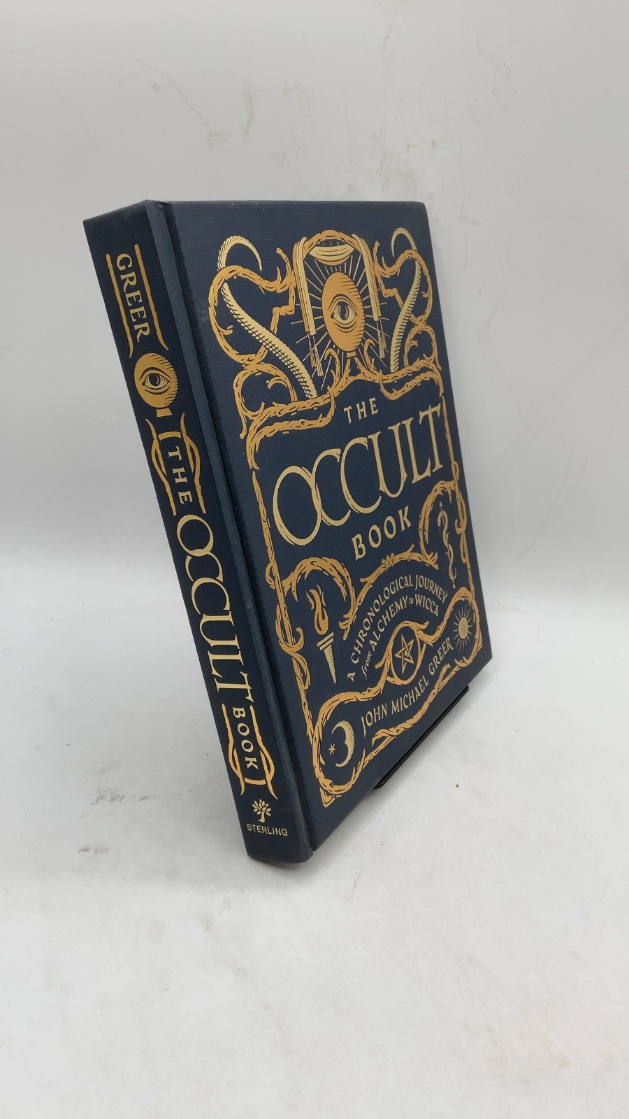 The Occult Book: A Chronological Journey from Alchemy to Wicca John Michael G…