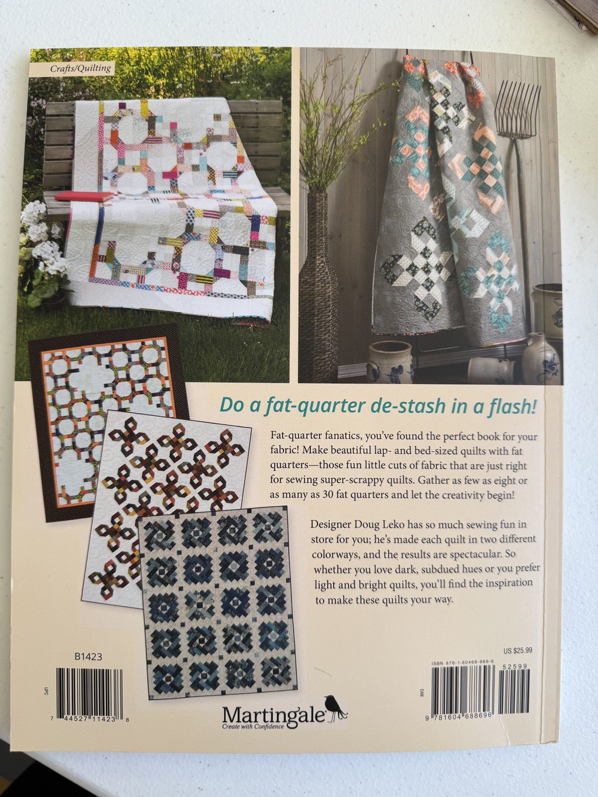 Stashtastic: 12 Patterns for Fat-Quarter Quilts -Paperback – VERY GOOD Doug Leko