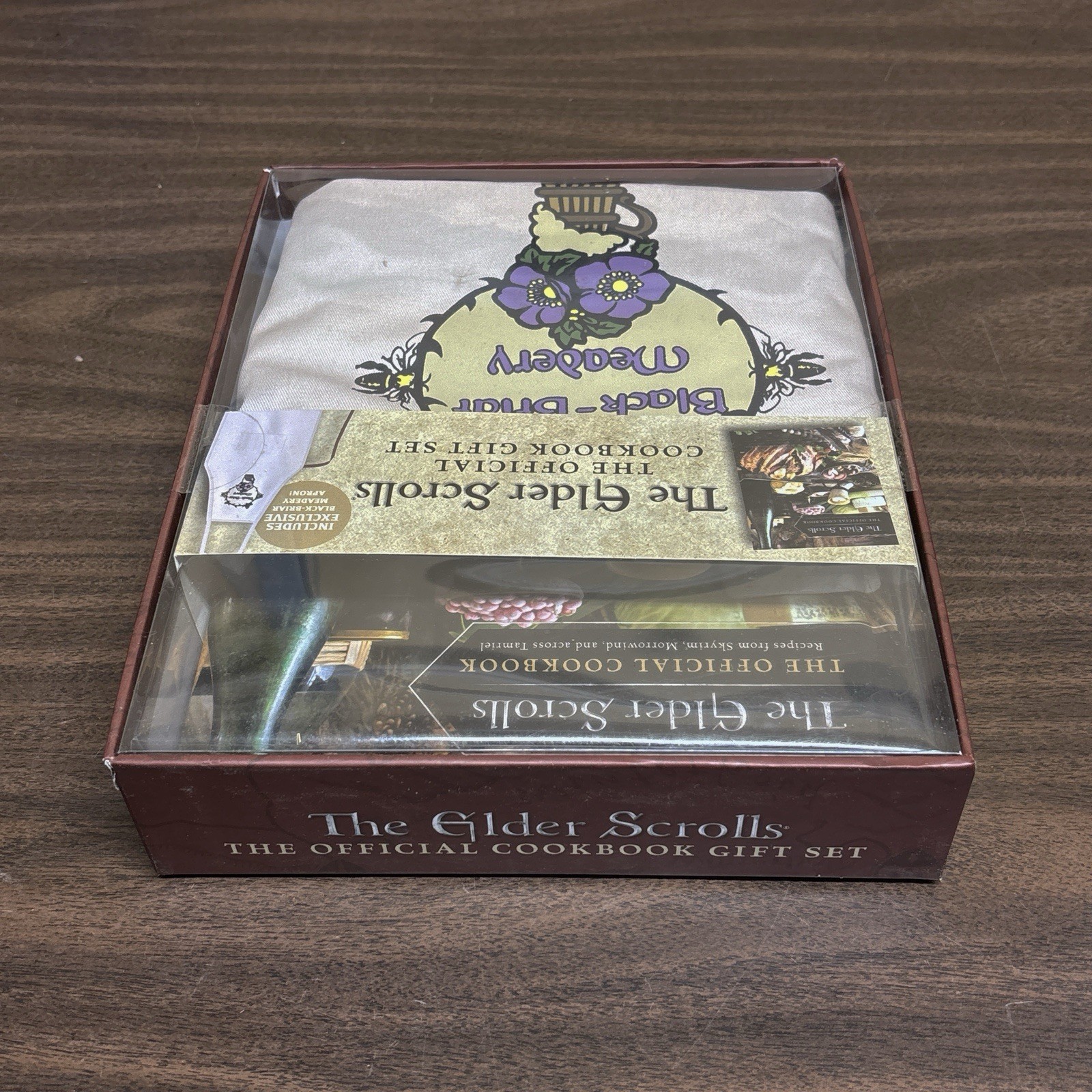 Chelsea Monroe-C Elder Scrolls: The Official Cookbook Gif (Mixed Media Product)