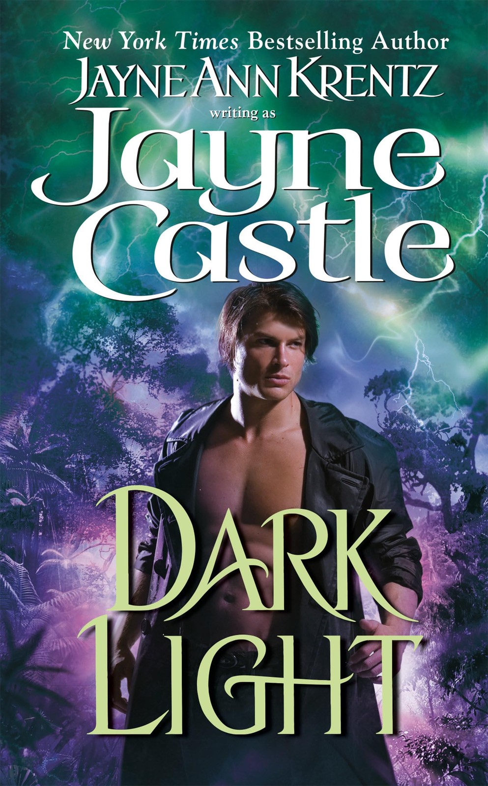 Dark Light (Ghost Hunters, Book 5) – mass market paperback Castle, Jayne