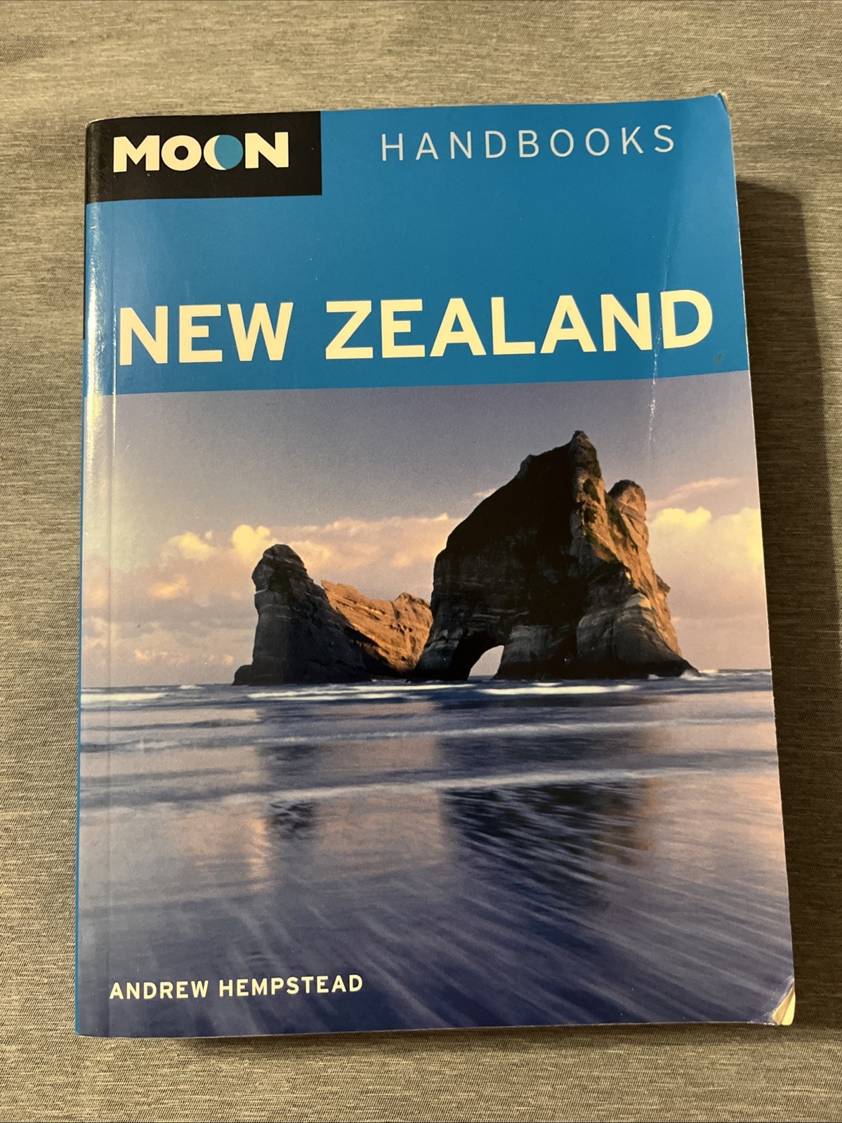 Moon Avalon Travel New Zealand Handbook Seventh Edition Paperback