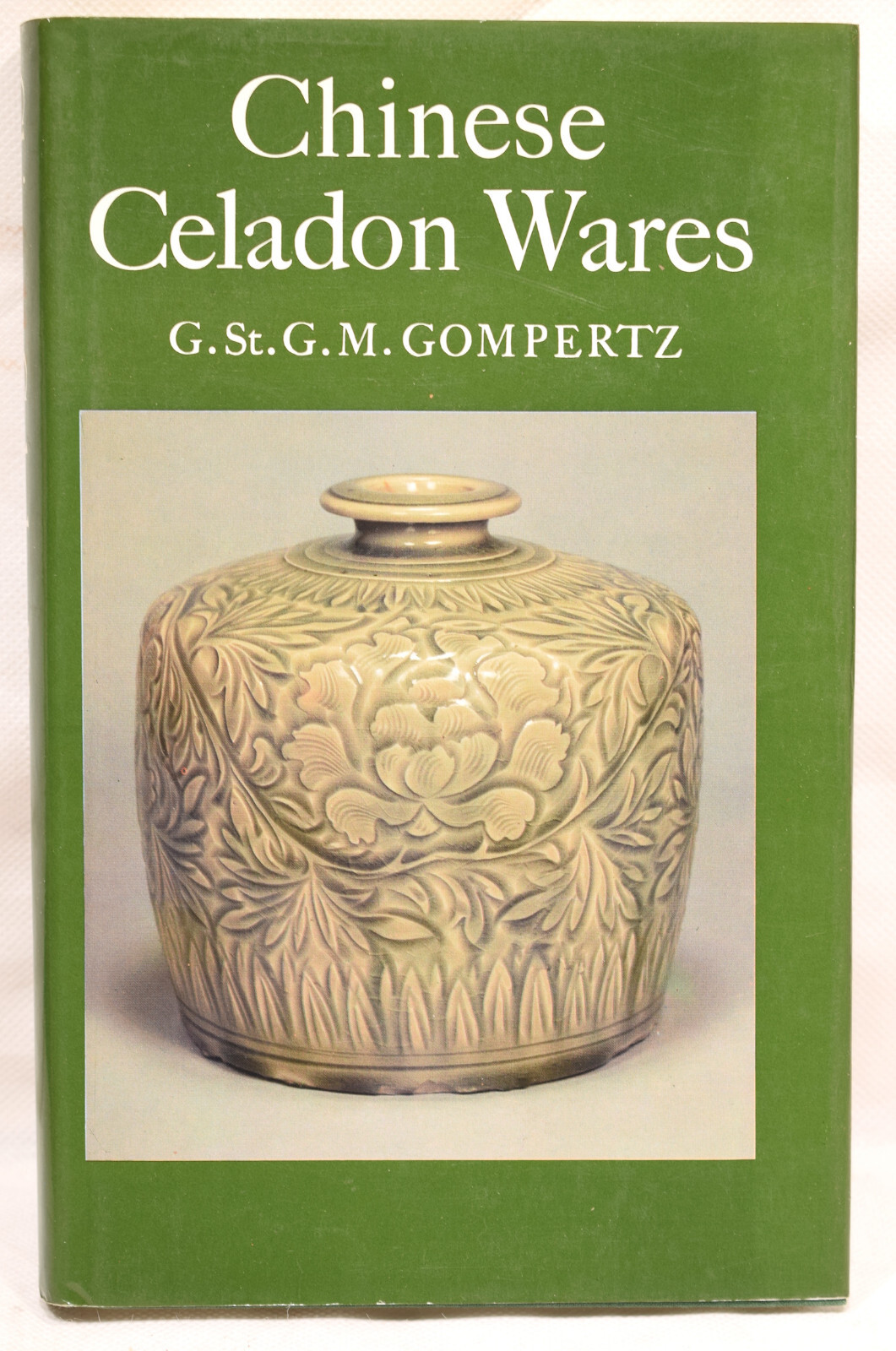 CHINESE CELADON WARES by Gompertz hc/dj Like New 1980