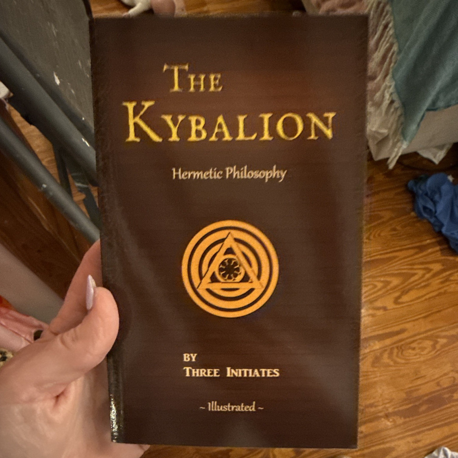 The Kybalion Hermetic Philosophy Illustrated Paperback English Three Initiates