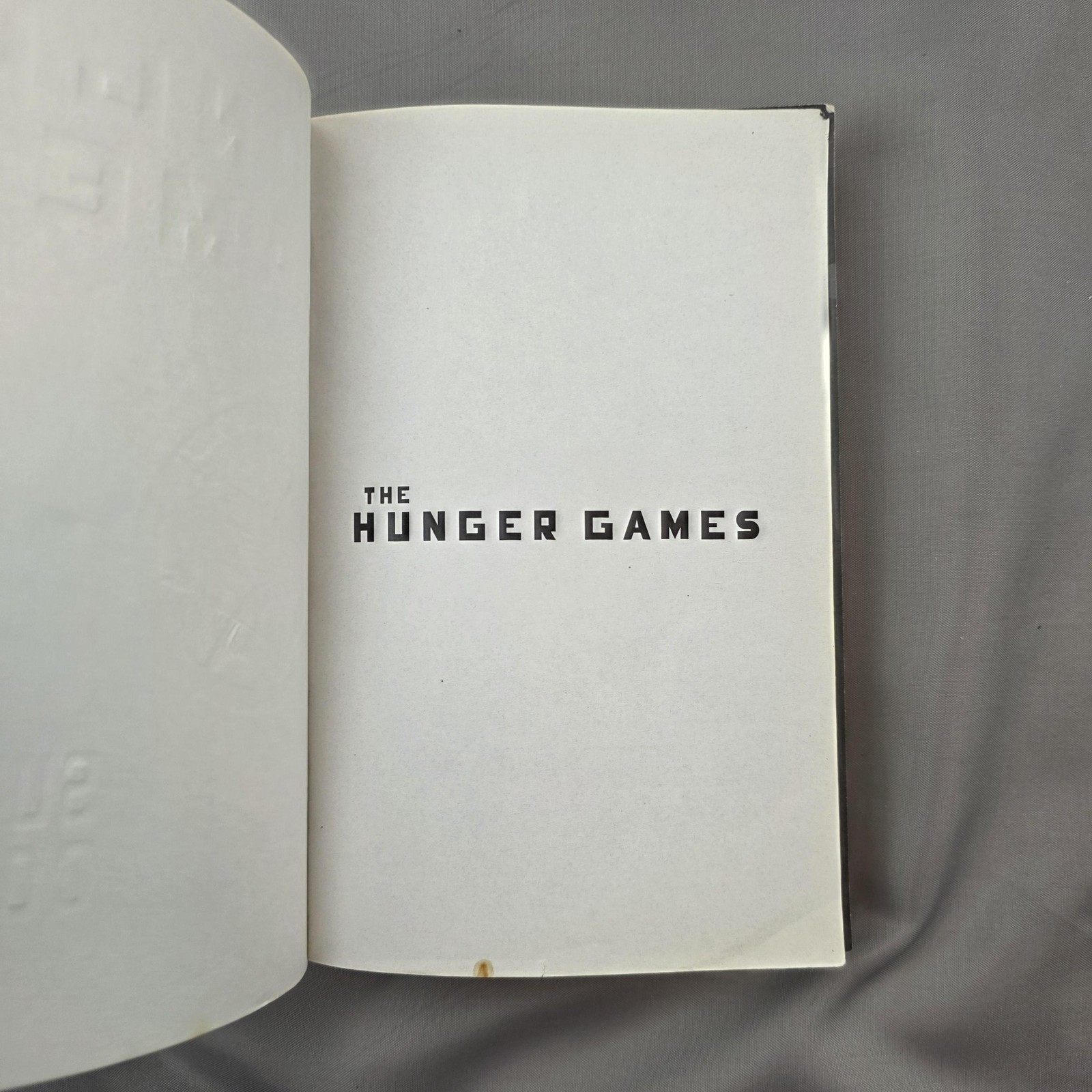 Mockingjay & Hunger Games Suzanne Collins Scholastic PB 2 Book Lot YA Black Blue