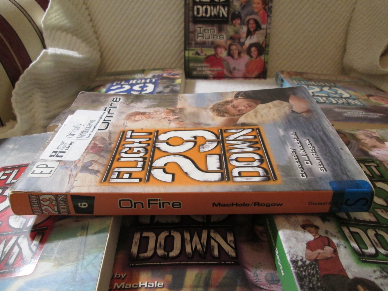 Lot of 8 FLIGHT 29 DOWN Series #1 2 3 4 5 6 7 & Prequel by D.J. MacHale & Rogow
