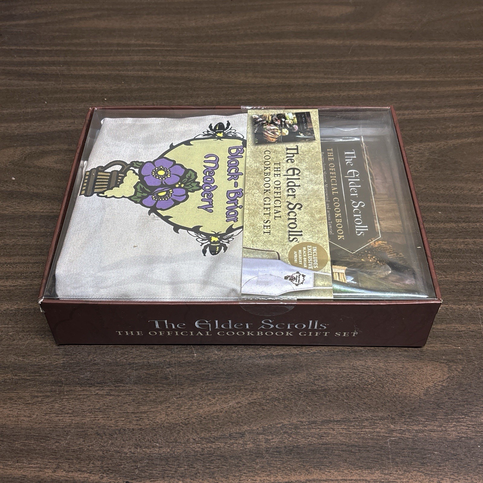 Chelsea Monroe-C Elder Scrolls: The Official Cookbook Gif (Mixed Media Product)