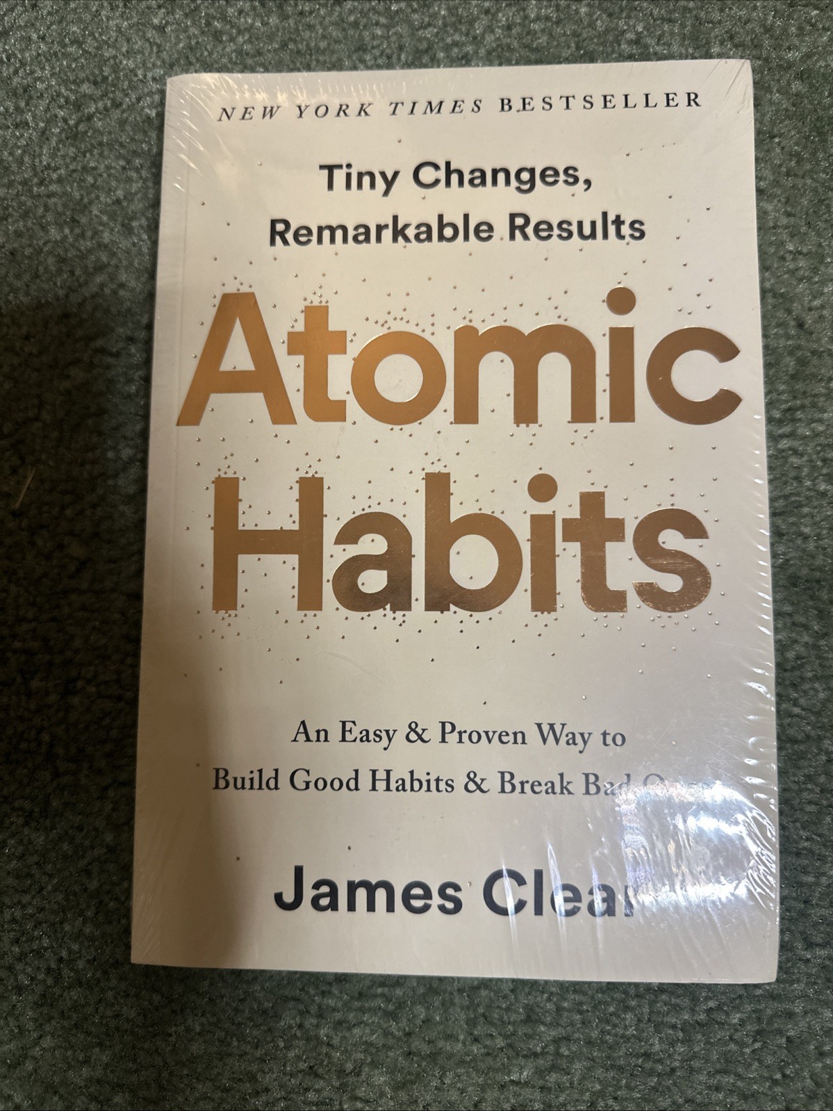 *Atomic Habits*Paperback by James Clear Build Good Habits & Break Bad Ones. New