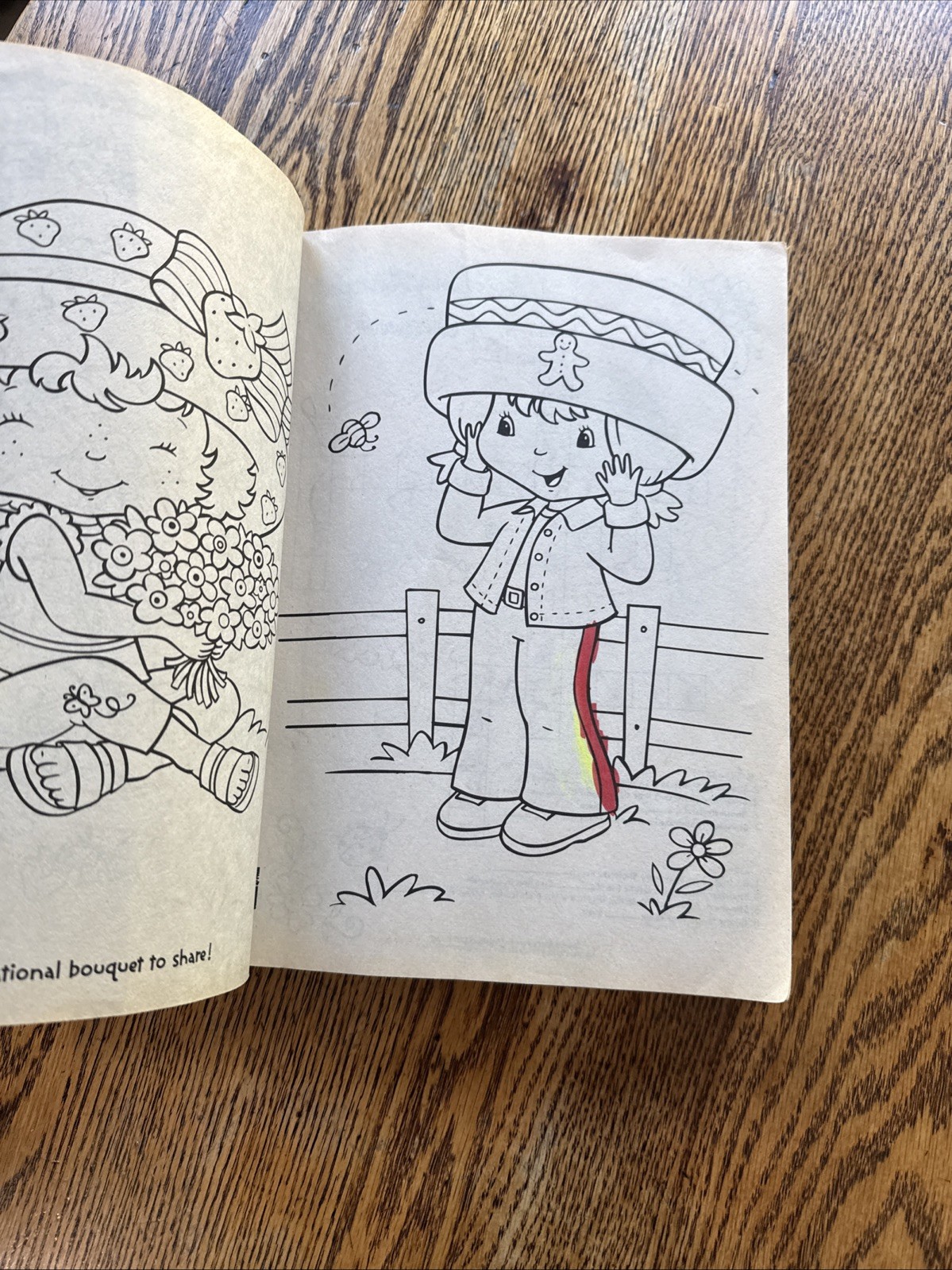 Strawberry Shortcake: : 400 Pages of Coloring Fun! (Strawberry Shortcake) BB