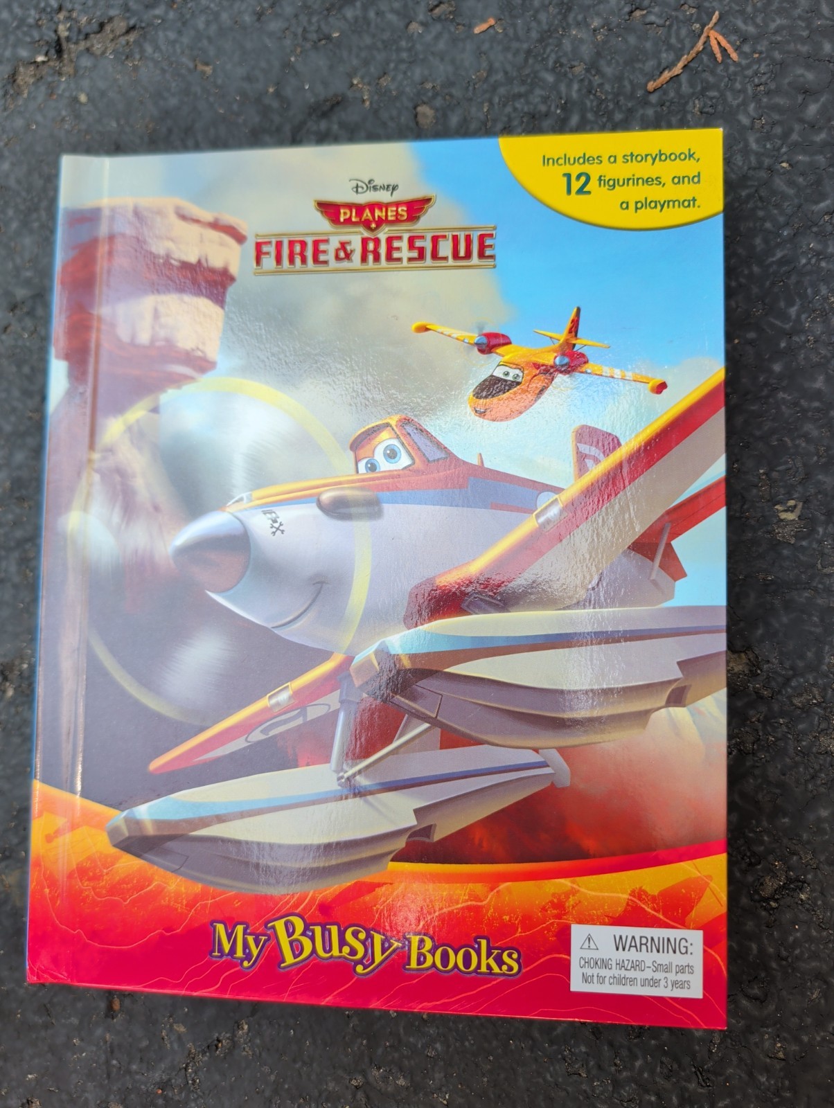 DISNEY PLANES FIRE & RESCUE MY BUSY BOOK – BOARD BOOK, PLAYMAT & 11 FIGURINES