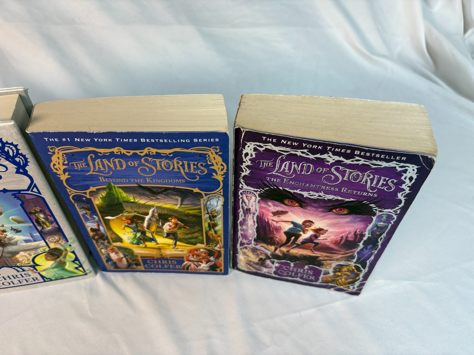 Mixed Lot Of 5 Land Of Stories Chris Colfer Soft & Hardcover Books 2 3 4 5 6