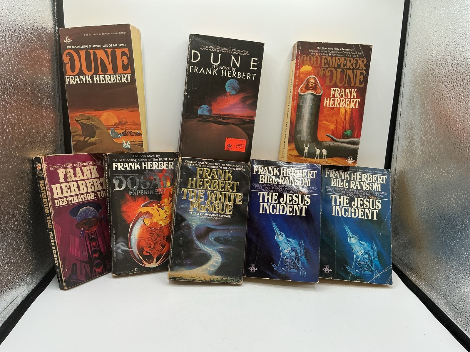 FRANK HERBERT LOT Of 8 – Science Fiction Paperbacks Dune