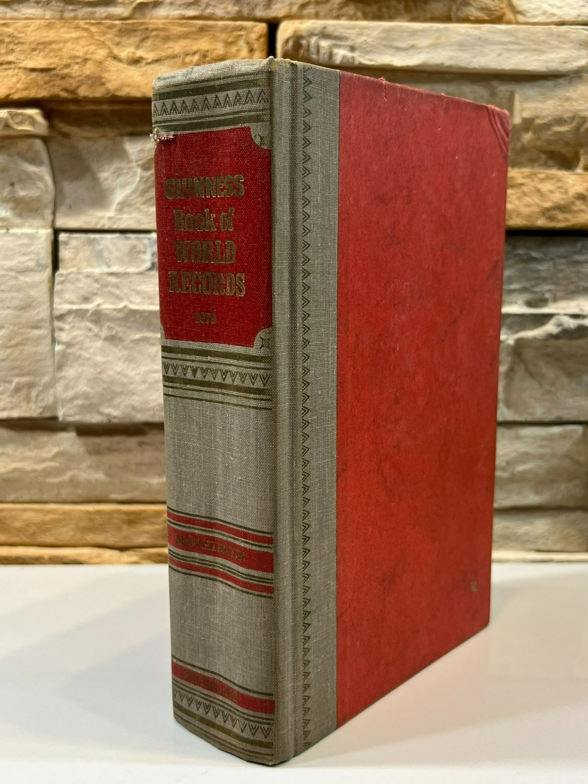 Guinness Book of World Records Norris McWhirter 1979 Edition Hardcover
