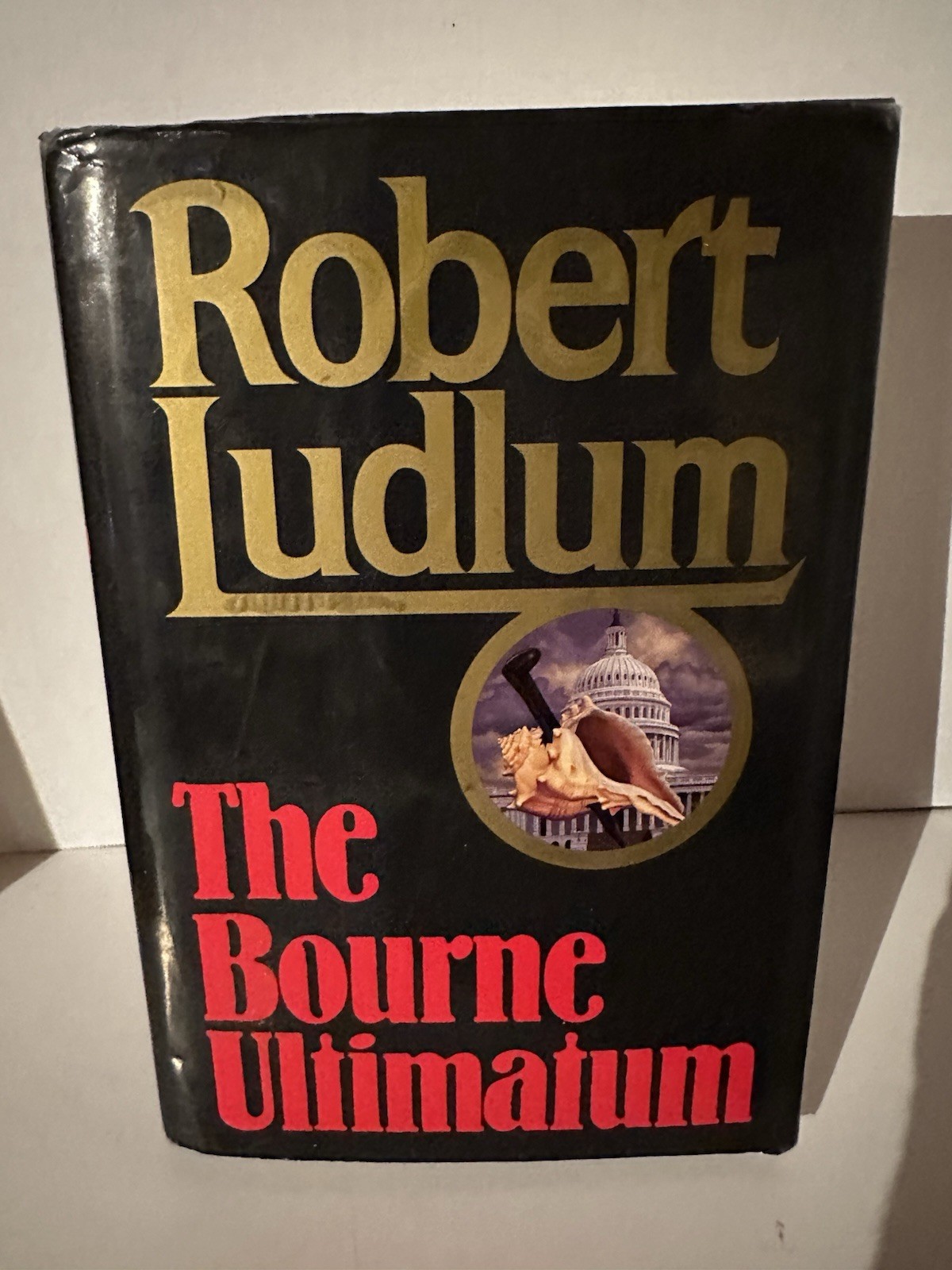 Robert Ludlum The Bourne Ultimatum book HC DJ 1st Edition