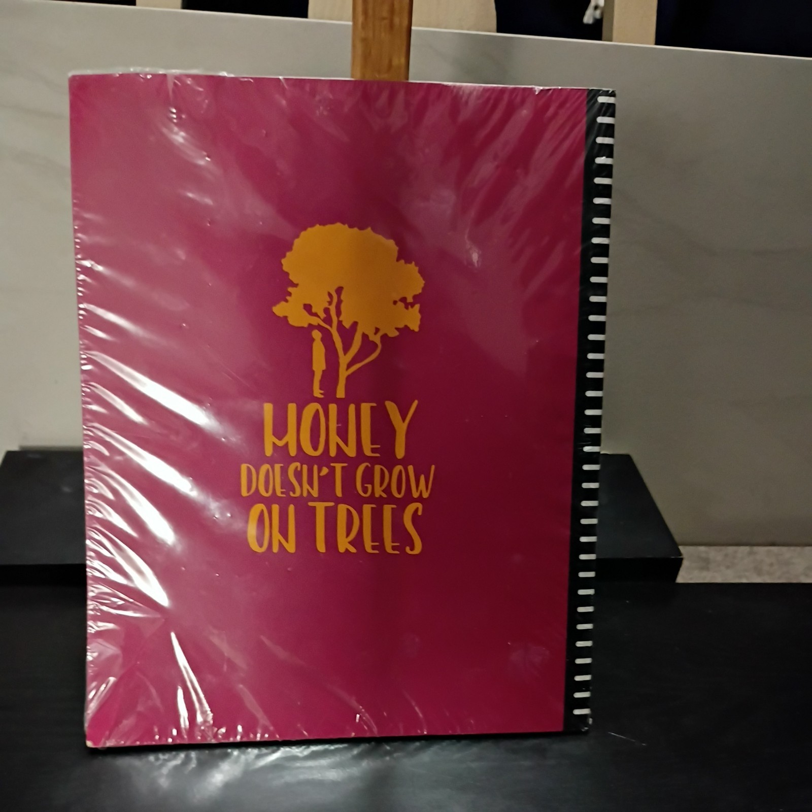 Monthly Bill Payment Checklist: Bill Tracker Notebook, The 4-Year Guide for Fami
