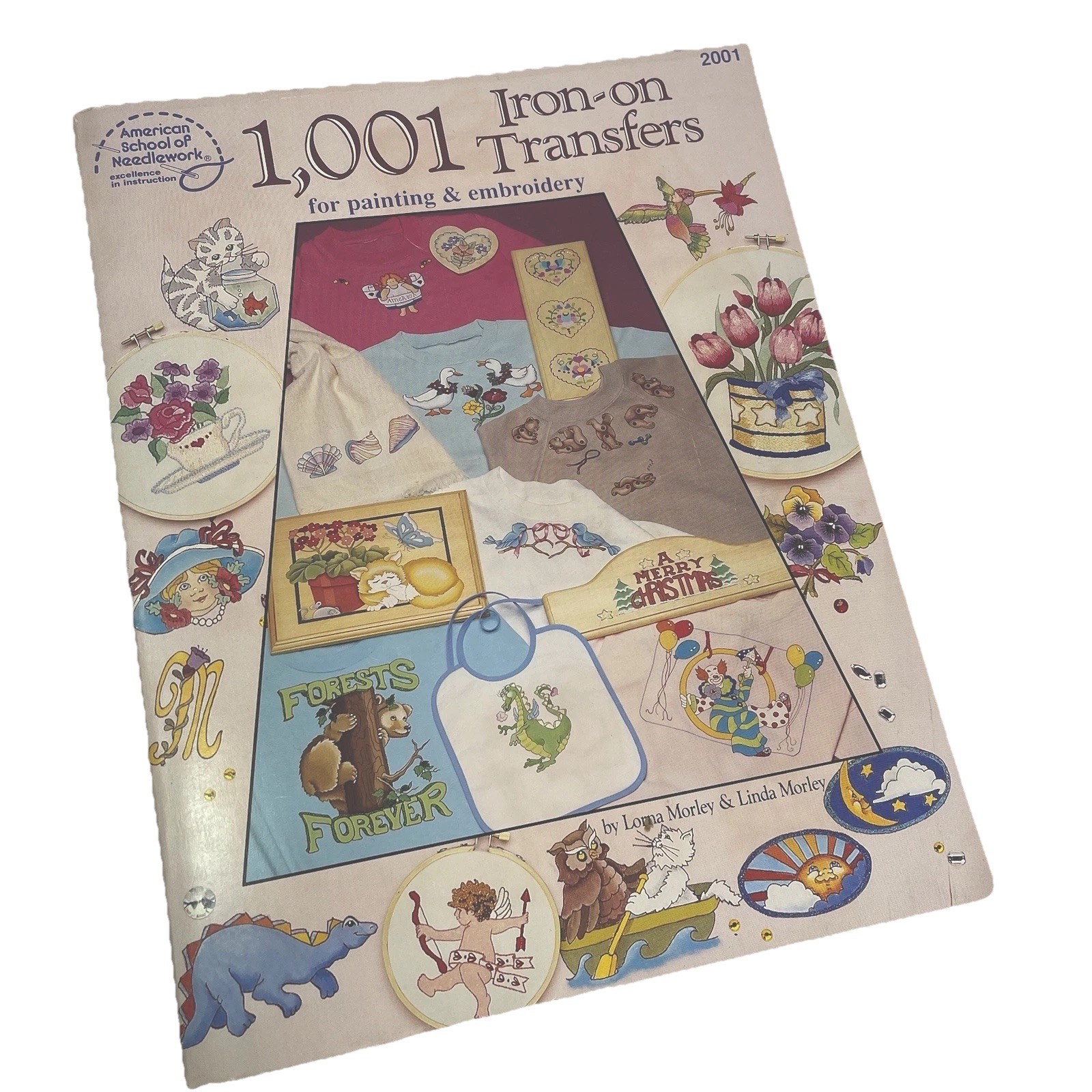 1,001 Iron-on Transfers 319 pages vintage 2001 good condition book Lorna Morley
