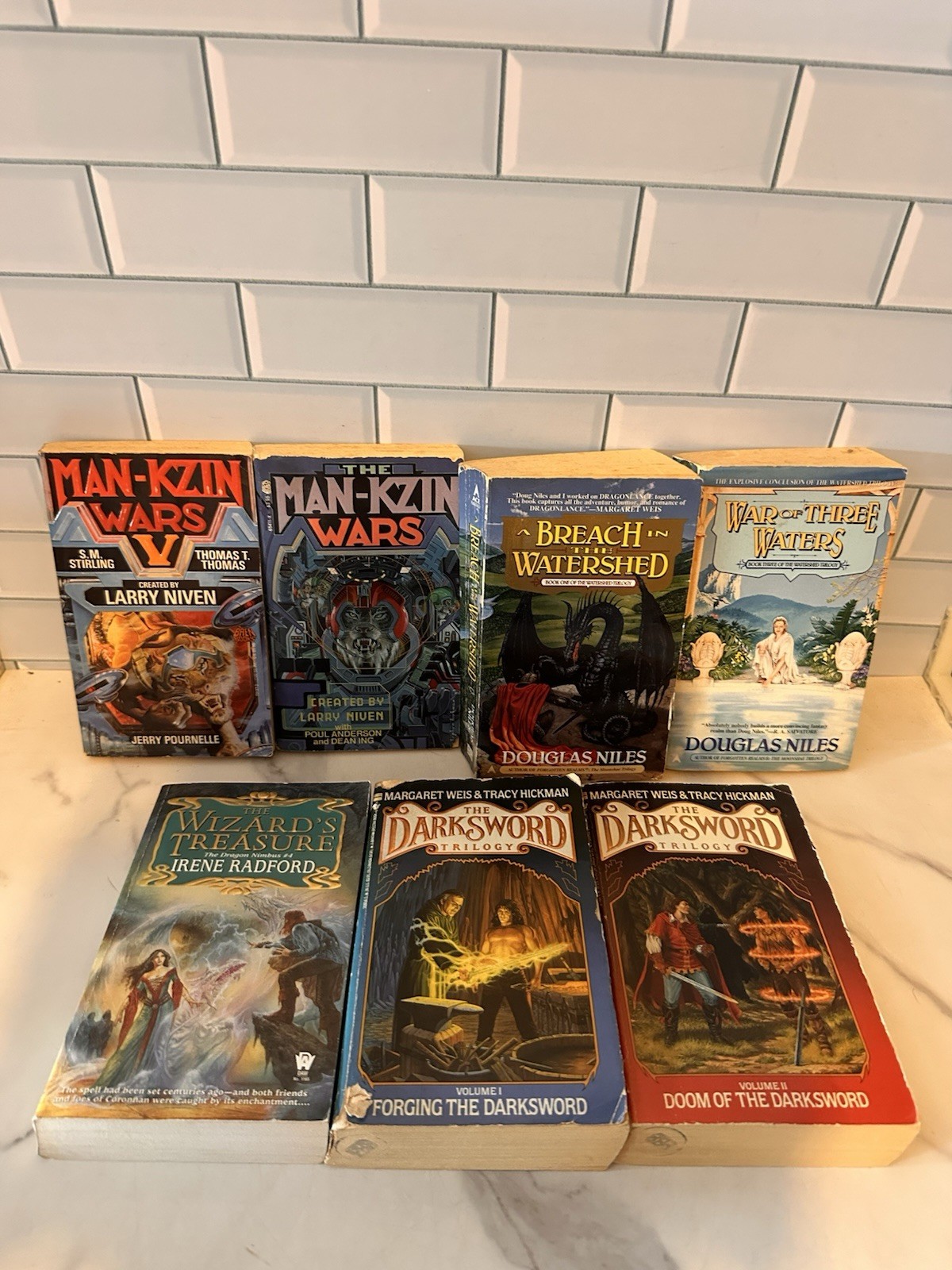 Lot of 7 Science Fiction/Fantasy Paperbacks Random Mix of Books (466)