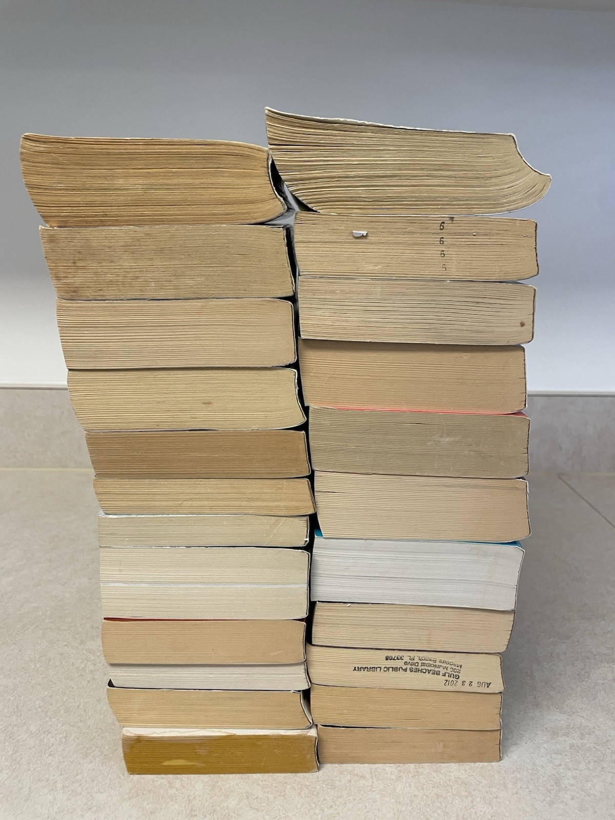Lot of 23 Novels Thrillers Suspense Best Sellers Paperbacks Random Mixed Authors