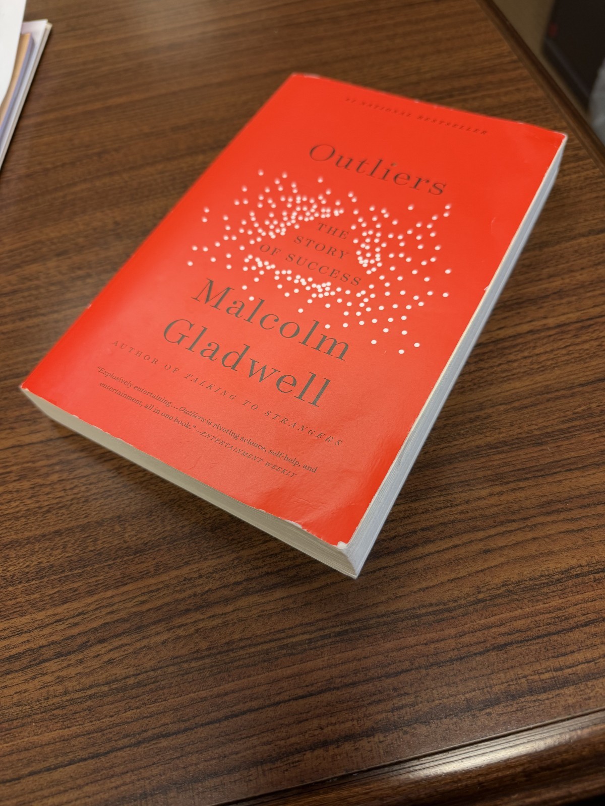 Outliers: The Story of Success – Paperback By Gladwell, Malcolm – GOOD