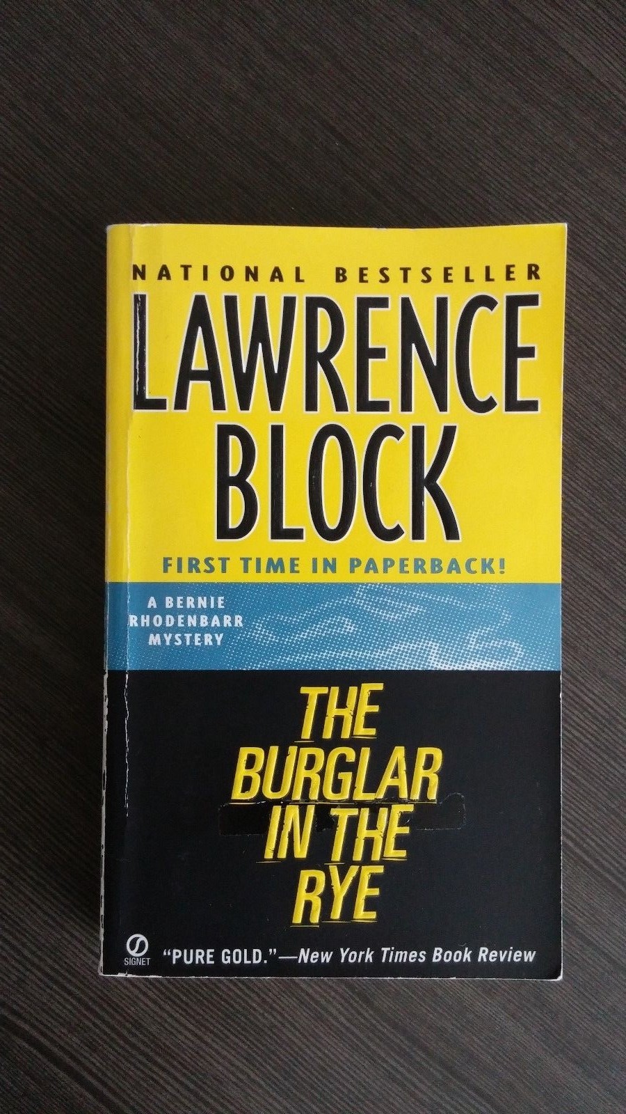 The Burglar in the Rye by Lawrence Block 2000 SC SIGNED First Signet Edition