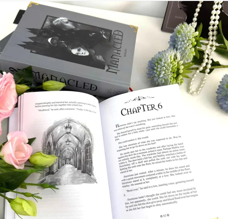 manacled book by senlinyu Full chapter (volume 1.2.3) – Hard cover