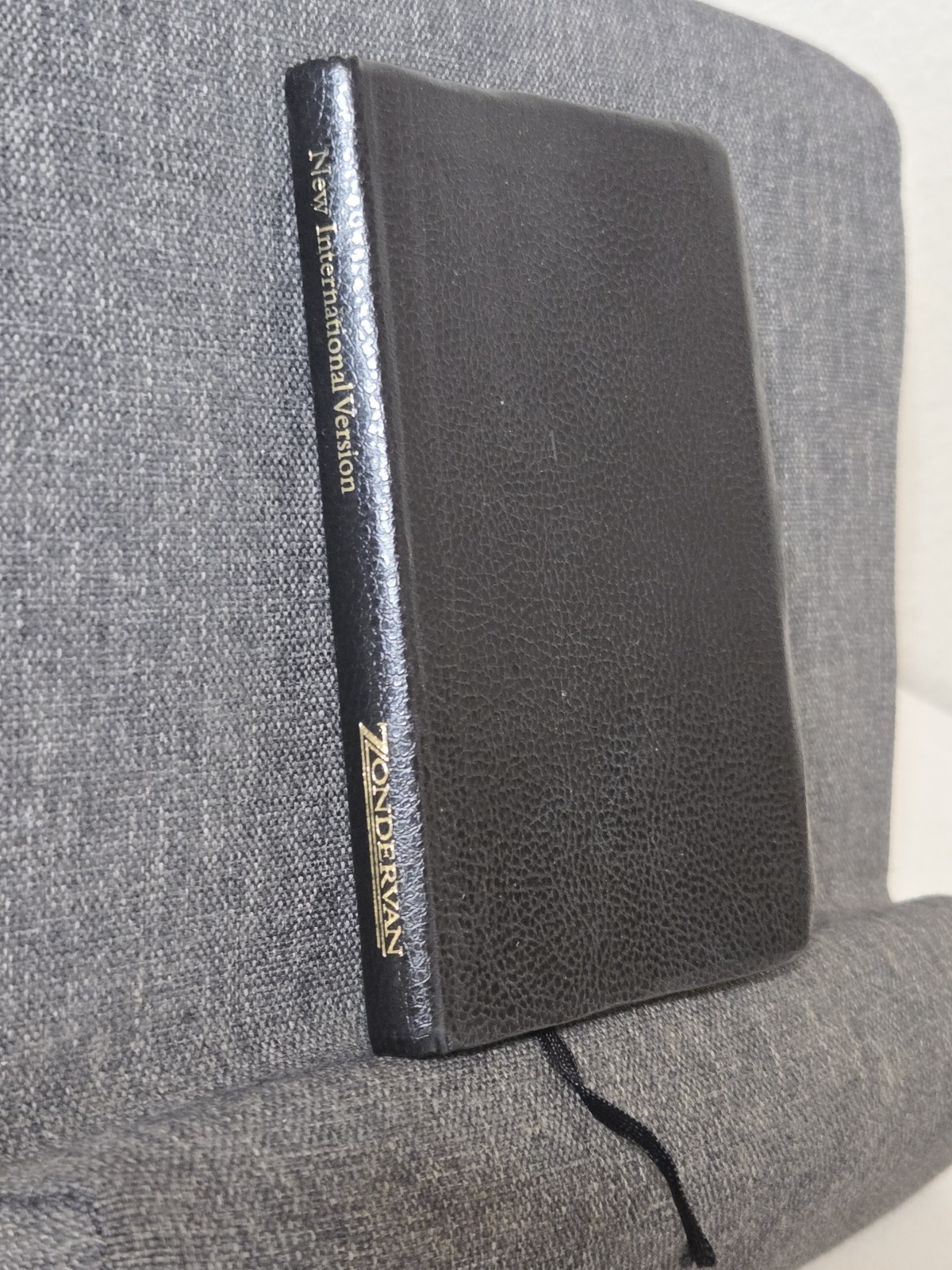 The Holy Bible (New International Version) Compact Pocket Bible Zondervan Book