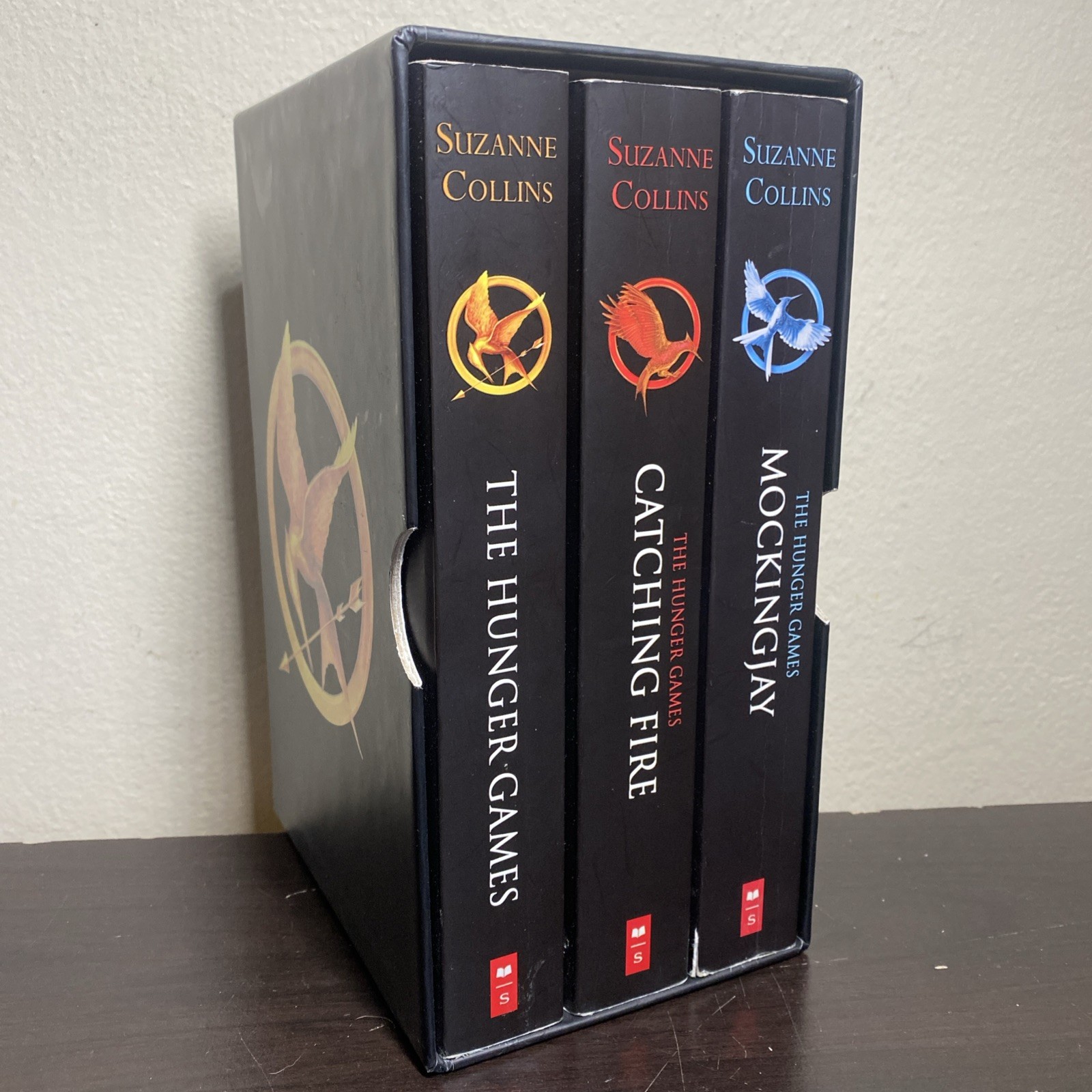 The Hunger Games Trilogy Boxed Set PB Scholastic 2013 Catching Fire Mockingjay