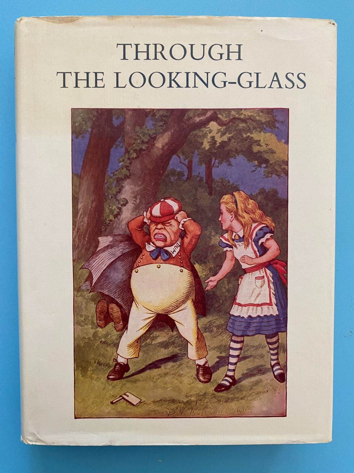 THROUGH THE LOOKING GLASS by Lewis Carroll – Vintage 1977 Illustrator J Tenniel