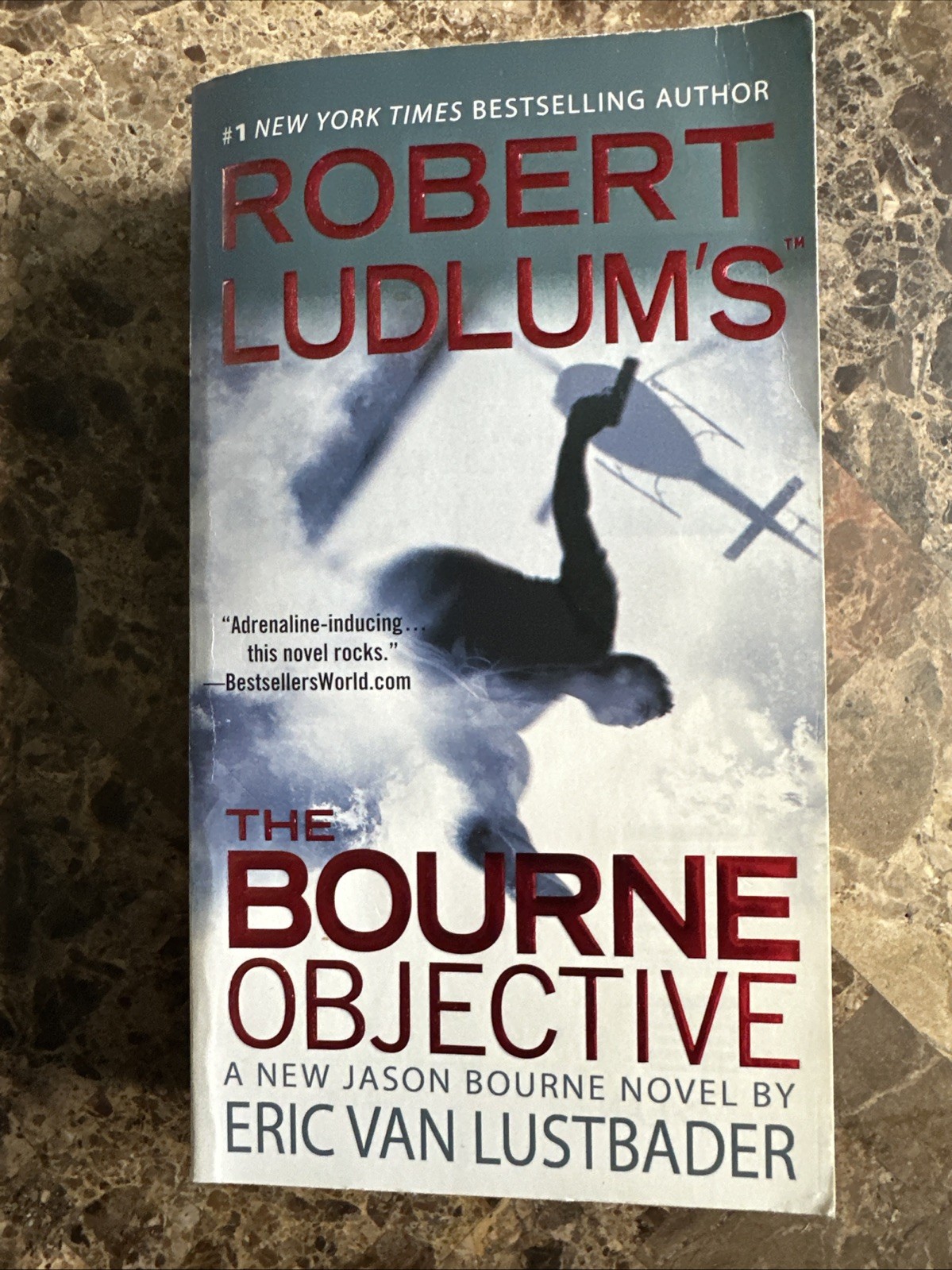 Robert Ludlum’s (TM) The Bourne Objective (Jason Bourne Novels) – GOOD
