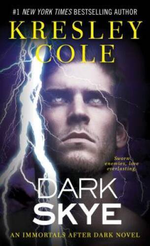 Dark Skye (Immortals After Dark) – Mass Market Paperback – VERY GOOD