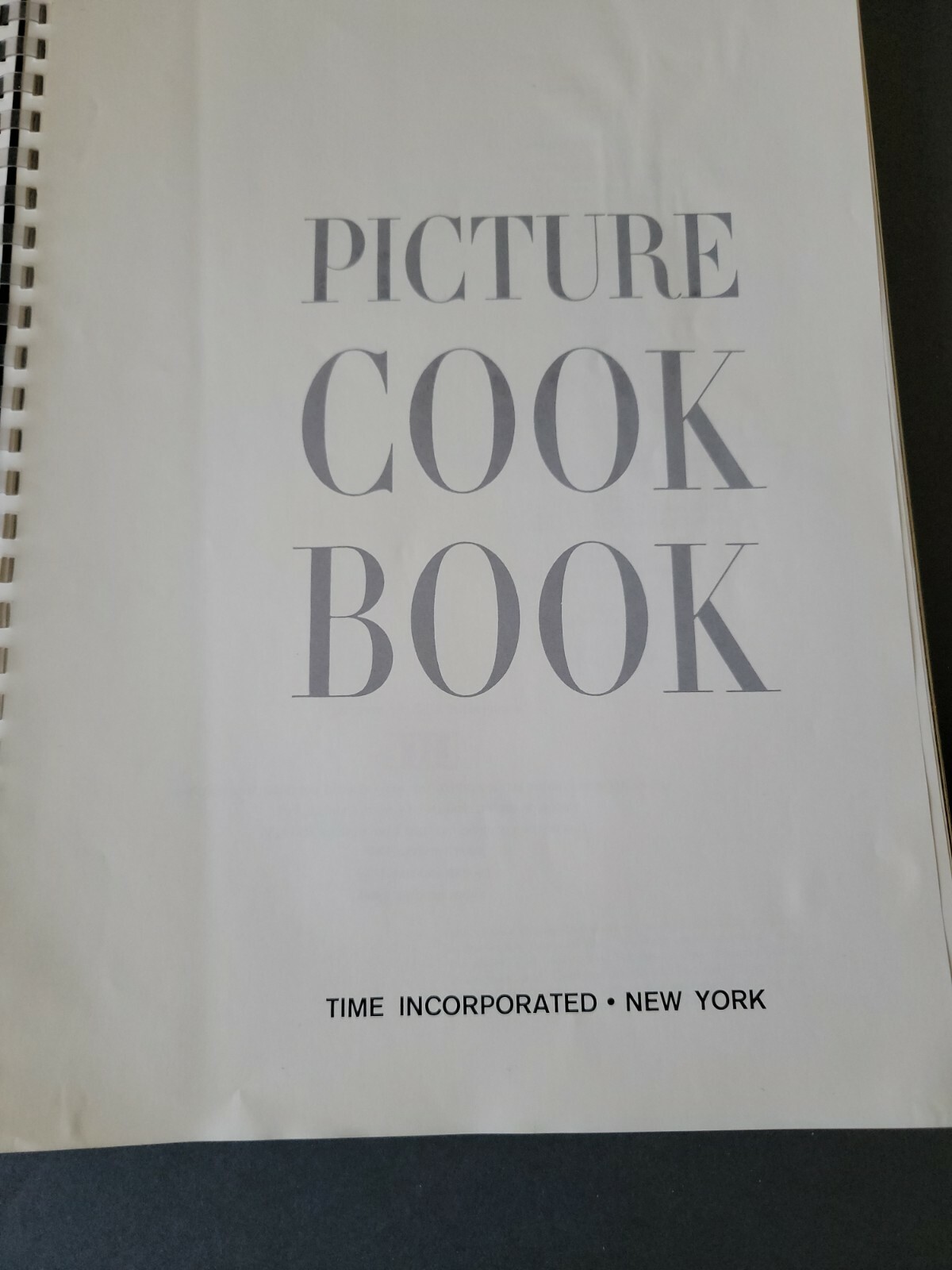 Vintage Pictures COOK BOOK by The Editors Of LIFE 292 PAGES FIRST PRINTING 1958