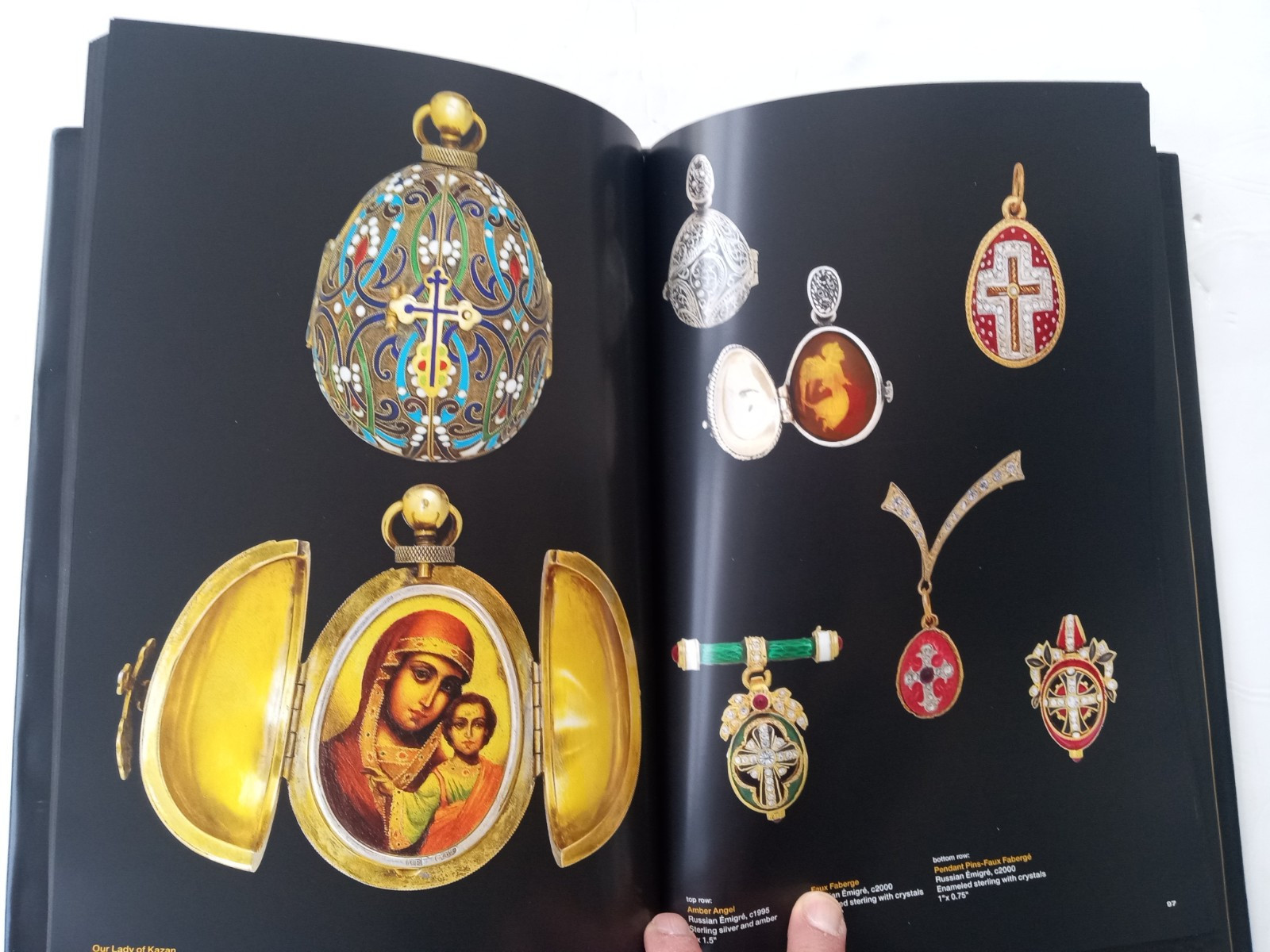 Easter Eggs & Art Robert & Yvonne Klancko 2006 HC/DJ Knights of Columbus Museum
