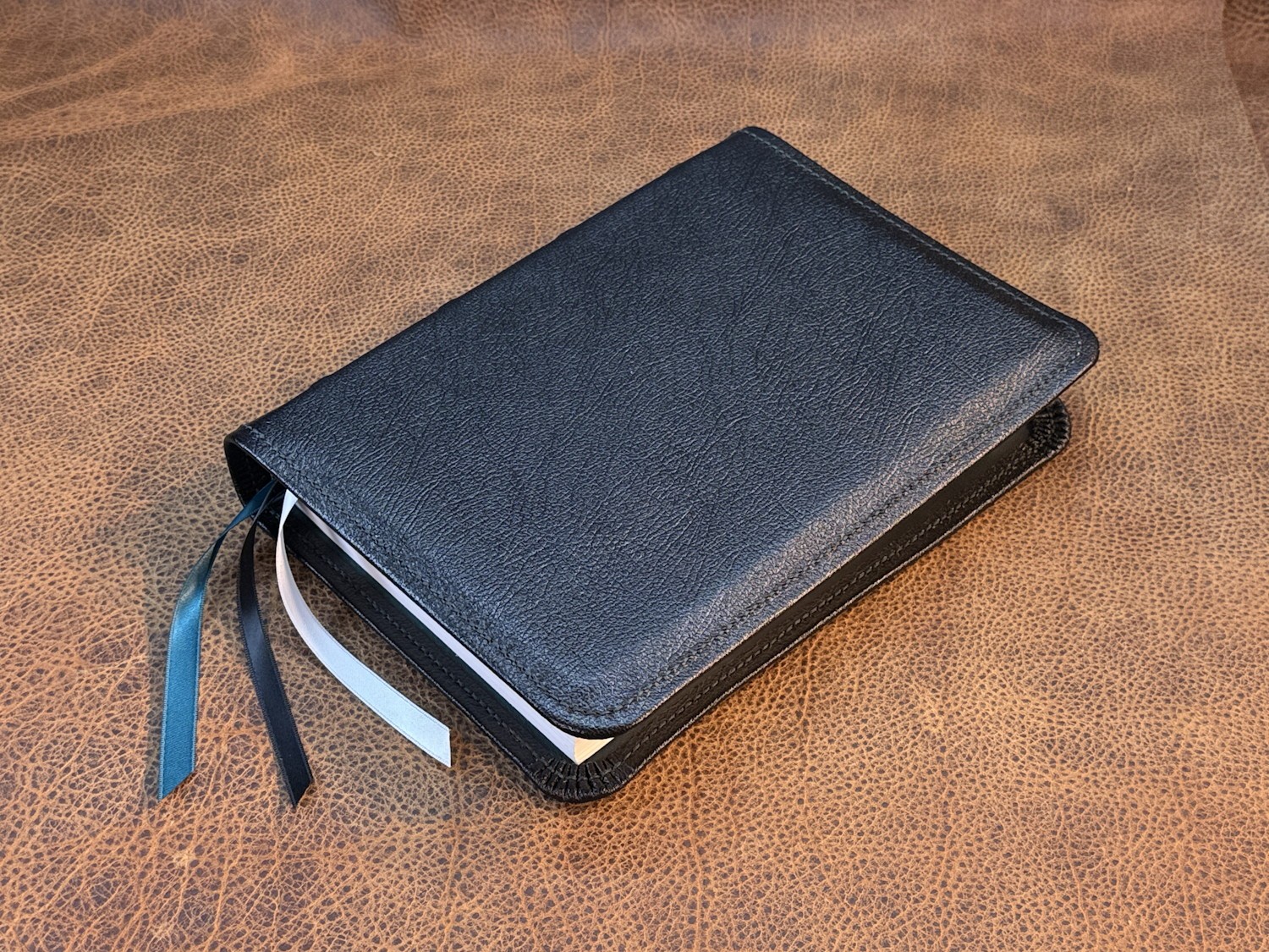 LSB Giant Print Reference Bible, Pebbled Black Goatskin Leather, 3 Ribbons