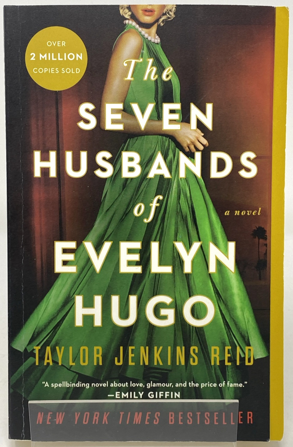 The Seven Husbands of Evelyn Hugo: A Novel – Paperback – GOOD
