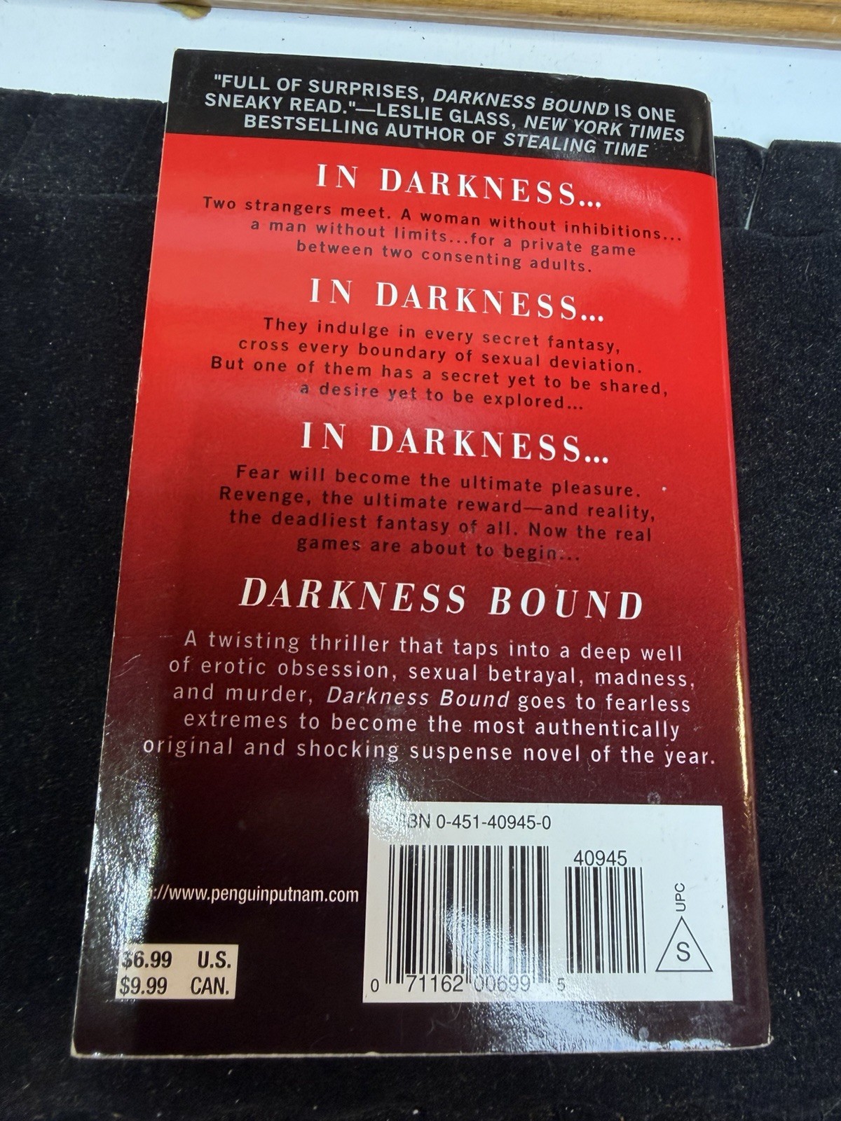 Darkness Bound by Larry Brooks 2000 1st Print Onyx Paperback