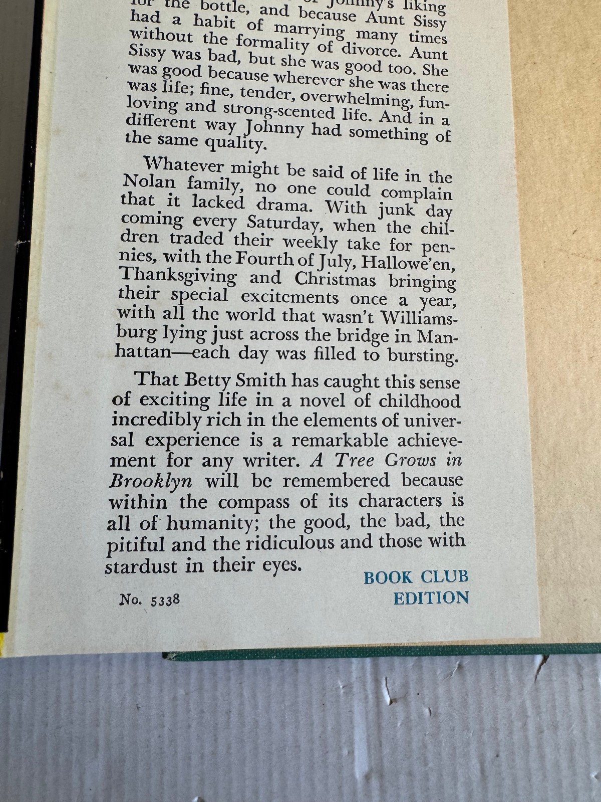 A Tree Grows in Brooklyn Betty Smith HCDJ 1943 Book Club Edition Very Good