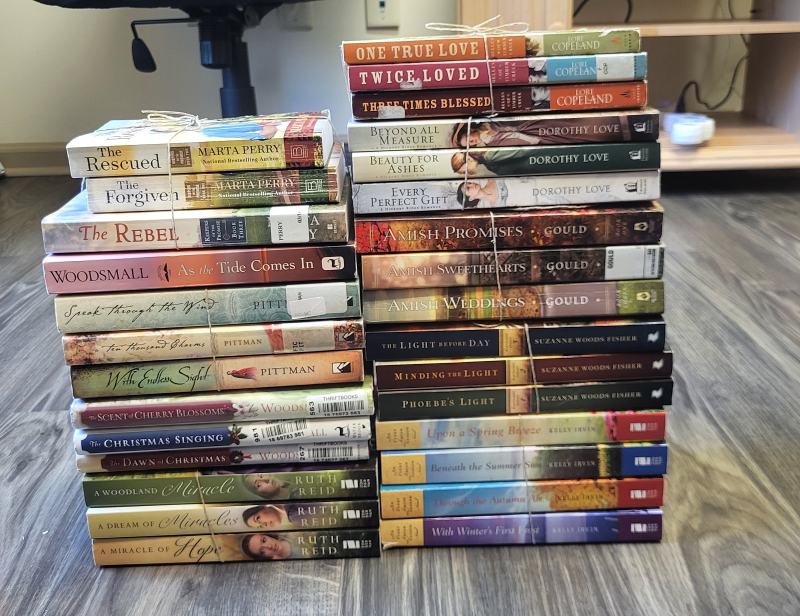 *NEW PRICE Lot of 29 Hardback & Paperback Amish Romance Novels – Various Titles