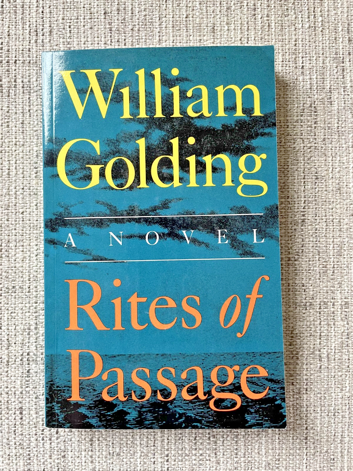 Rites of Passage by William Golding PB Very Good Condition Ships Free