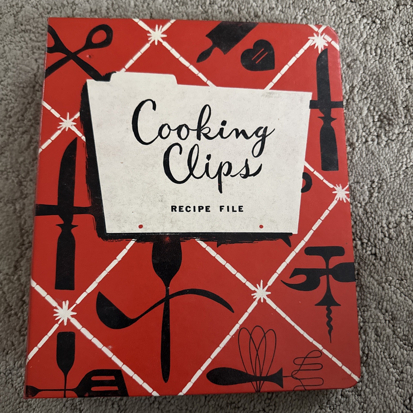COOKING CLIPS – Recipe File / SAVER w Index Tabs 3 Ring Binder 1950s or 60s USA