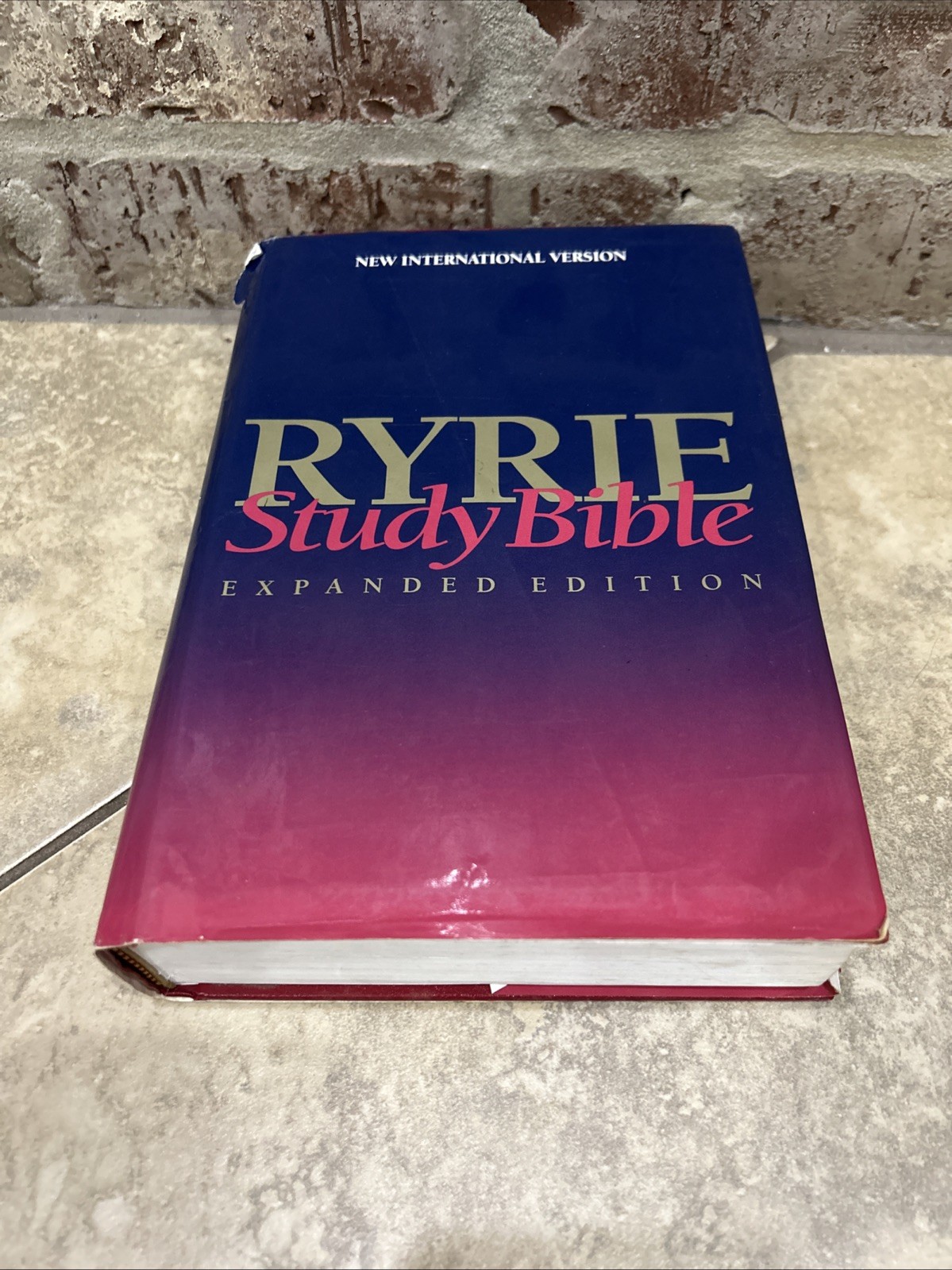 NIV Ryrie Study Bible 1994 Hardcover Text 1986