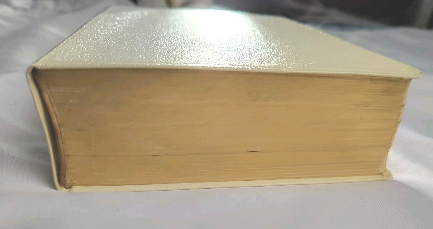 Holy Bible KJV Memorial Edition 1962 White Self Pronouncing American Legion Gilt