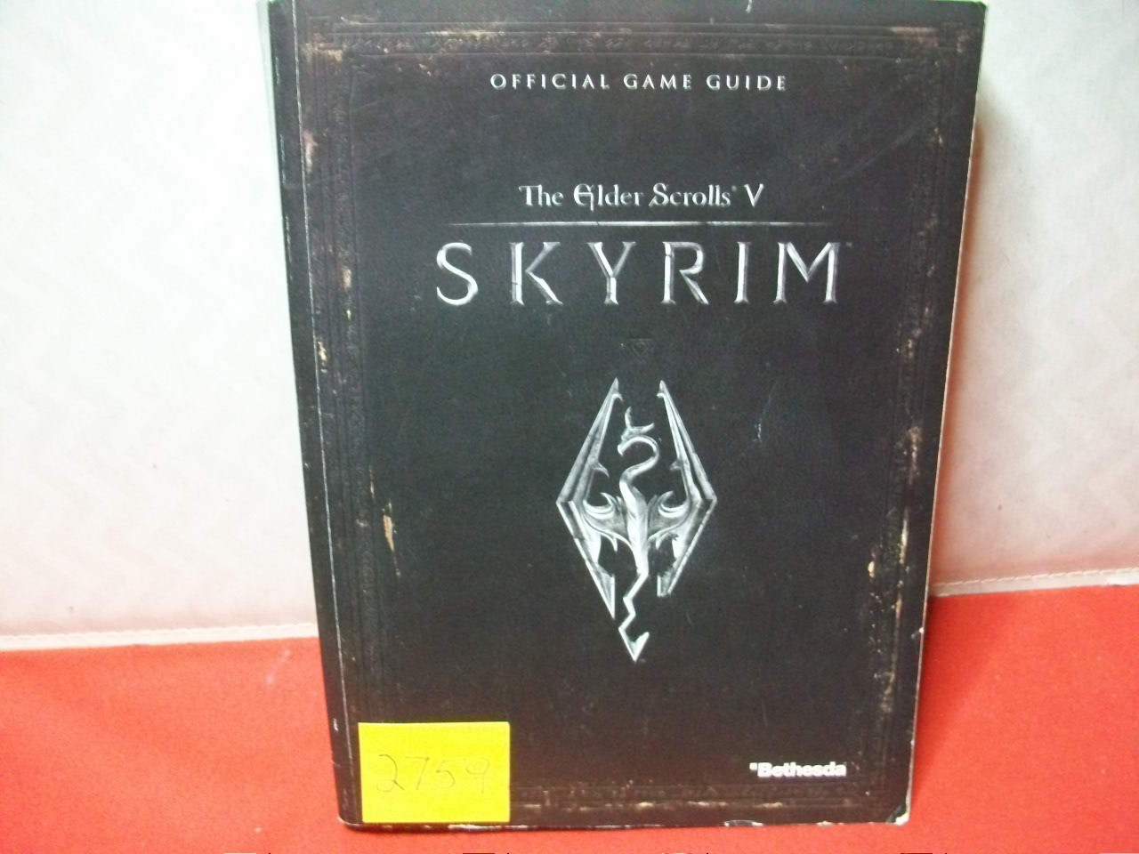 OFFICIAL GAME GUIDE-THE ELDER SCROLLS V-SKYRIM-DAVID SJ HODGSON & STEVE STRATTON