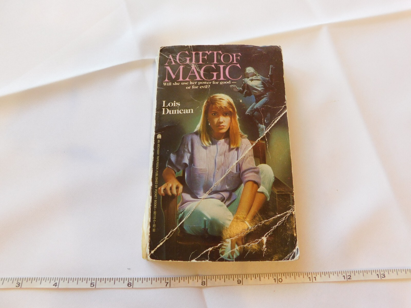 A Gift of Magic by Lois Duncan 1971 Paperback Book Pocket Books Pre-owned