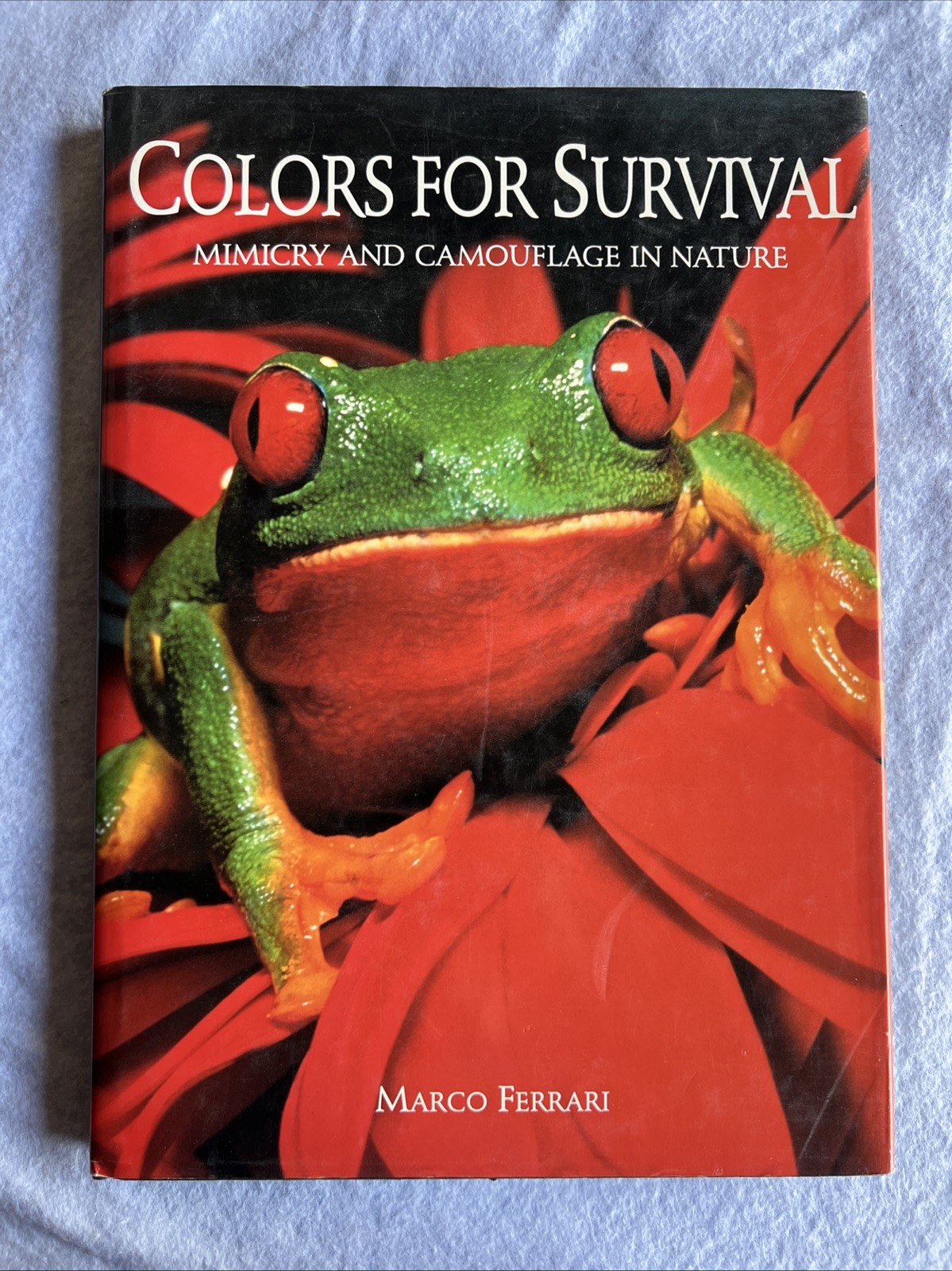 Colors for Survival: Mimicry and Camouflage in Nature