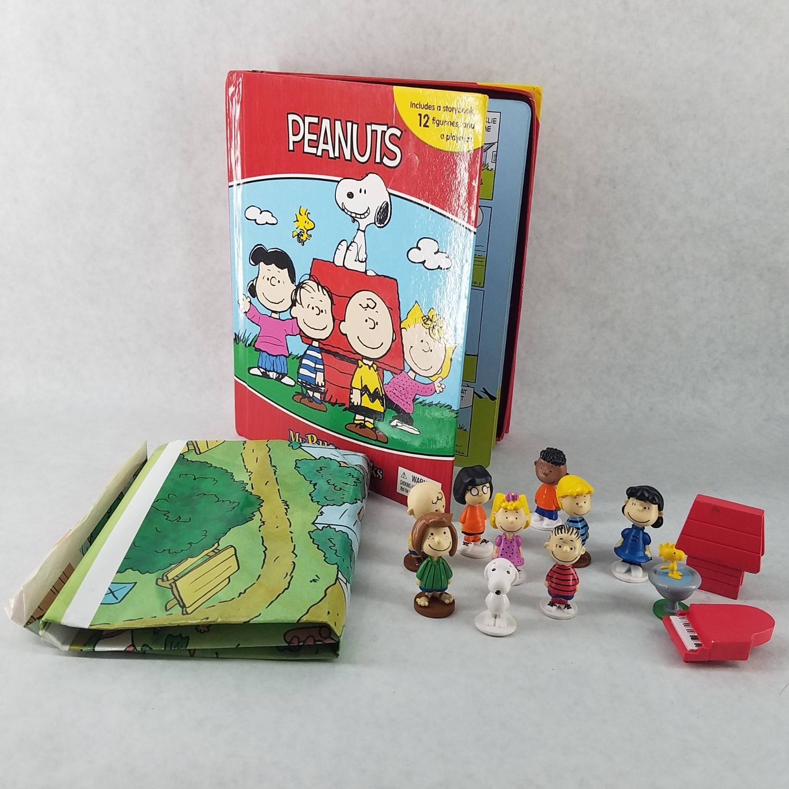 Peanuts 2015 My Busy Books Storybook, 12 Figurines & Playmat Collectible